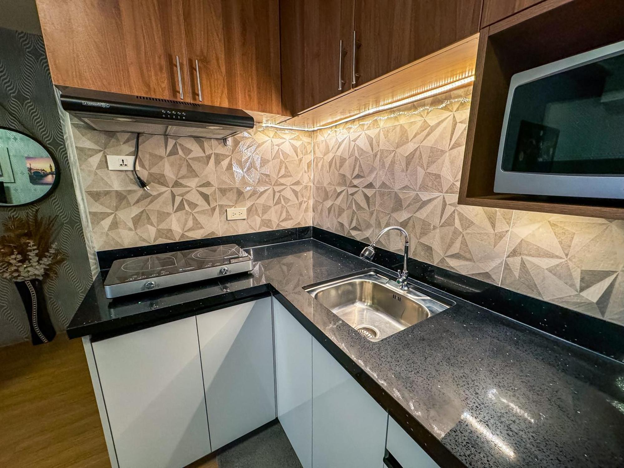 The Loop 2Br Fully Furnished Corner Unit W Balcony Apartman Cagayan de Oro Kültér fotó