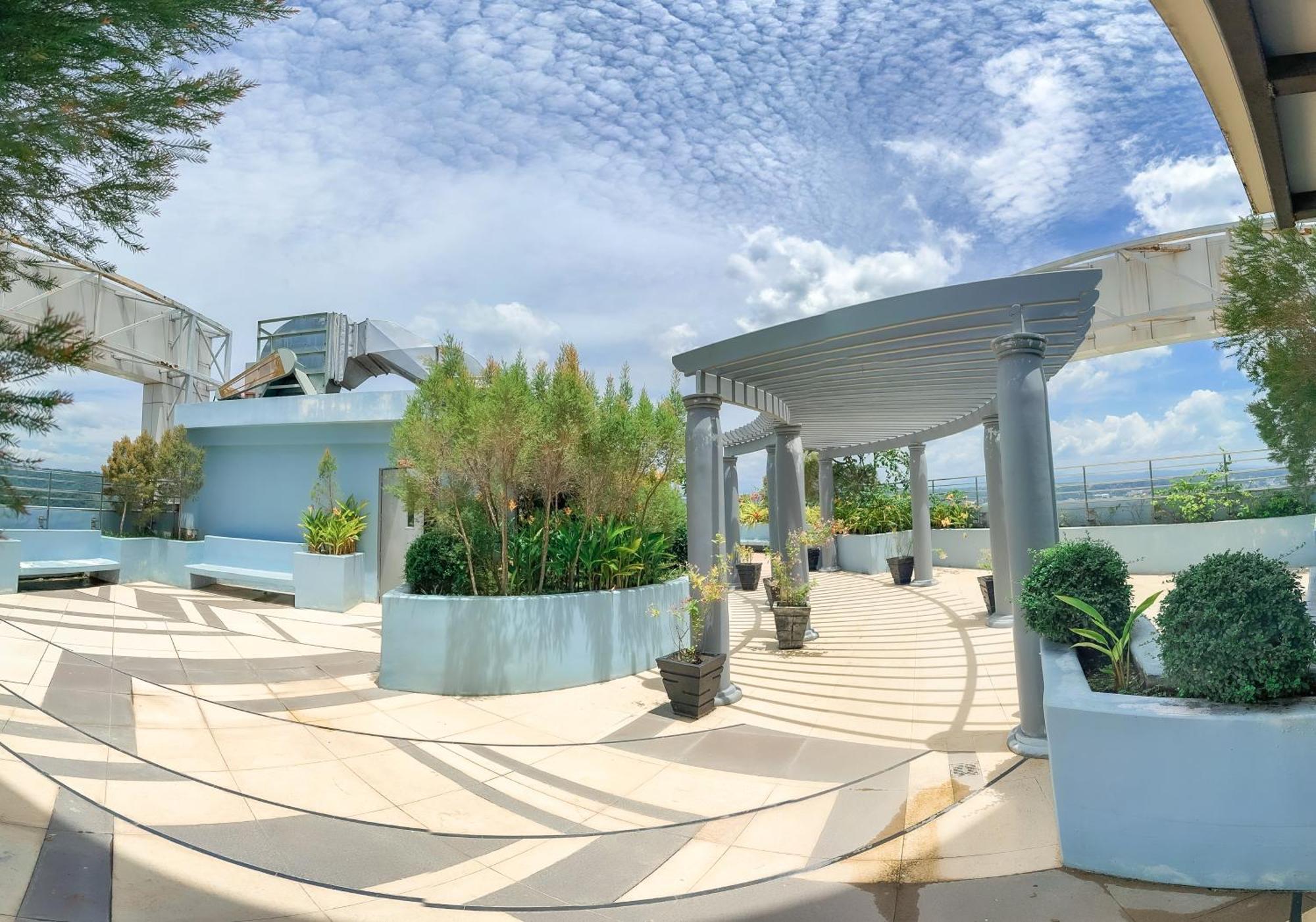 The Loop 2Br Fully Furnished Corner Unit W Balcony Apartman Cagayan de Oro Kültér fotó